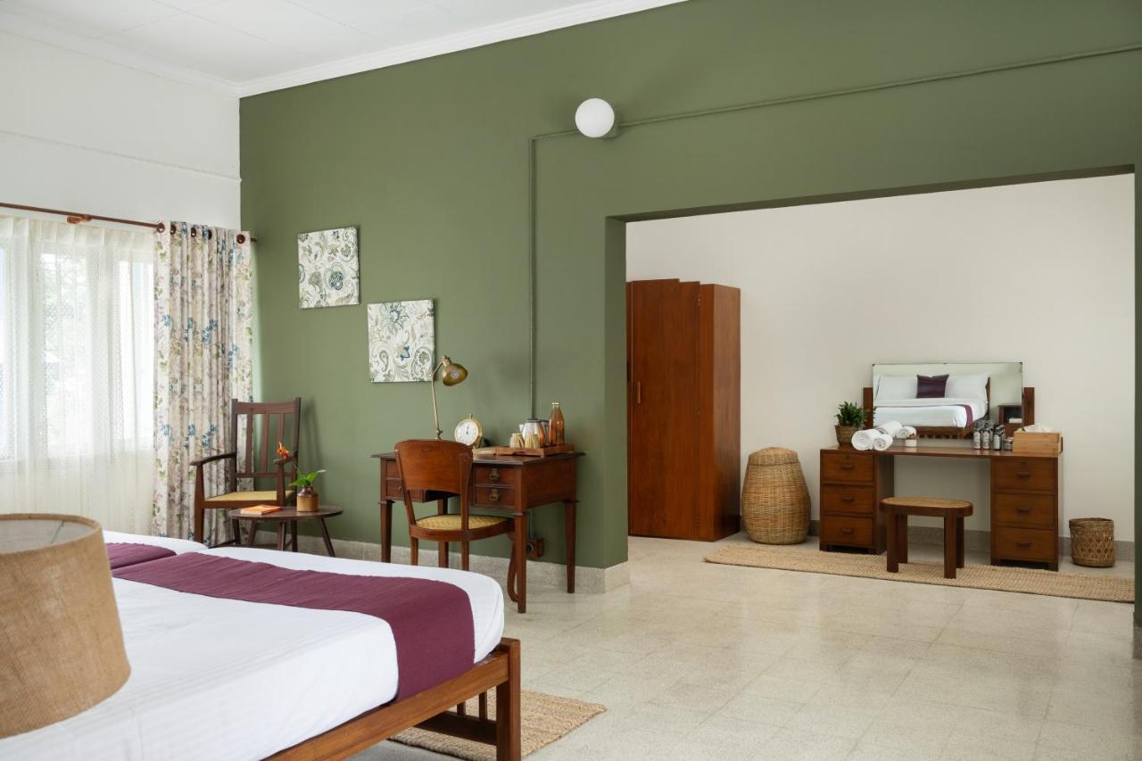 The Sacred Lotus Ayurveda Wellness Retreat Hotel Kochi Exterior photo