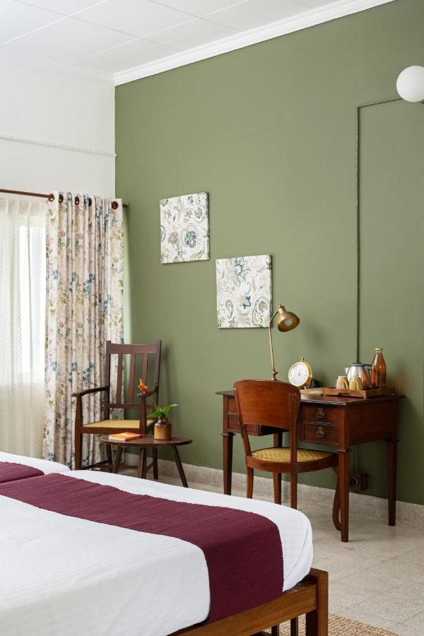 The Sacred Lotus Ayurveda Wellness Retreat Hotel Kochi Exterior photo